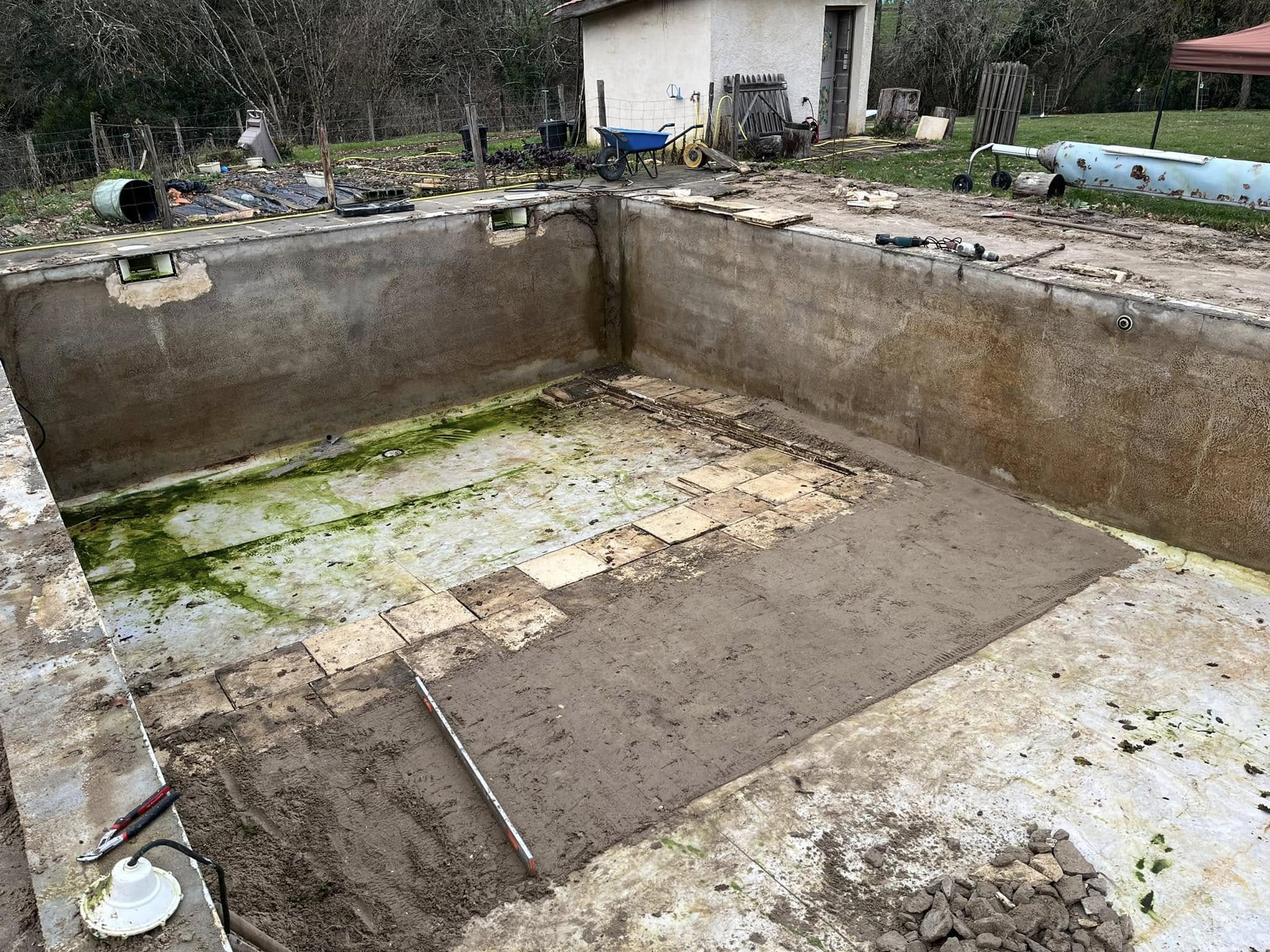 Bassin avant renovation